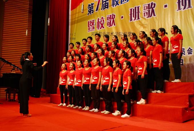 比赛班级歌唱校歌